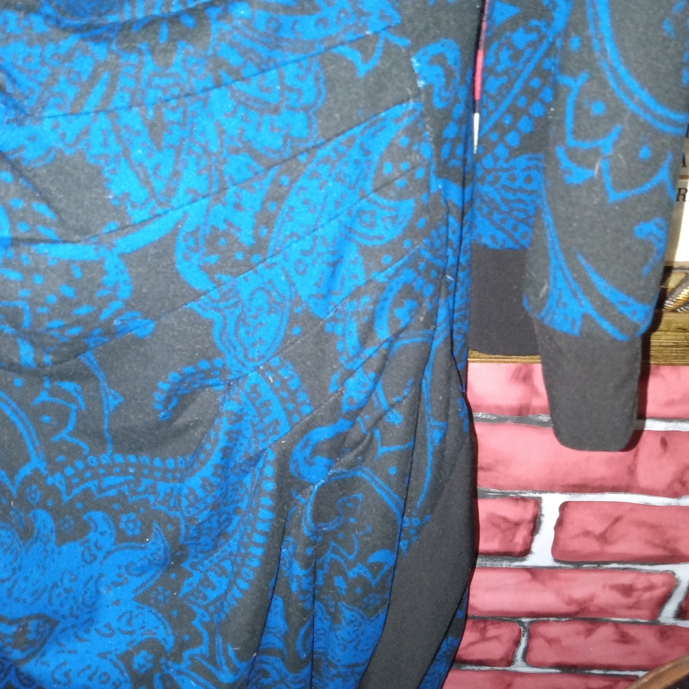 Dress - Picture 3 of 3